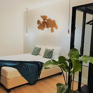 Airport Earth - Apartment